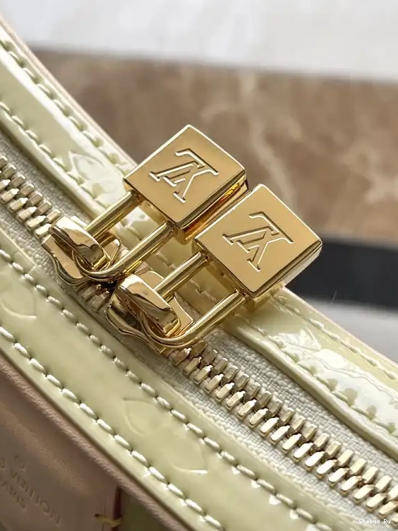 Croissant LOUIS PM VUITTON 0613